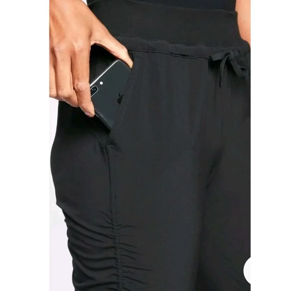 Athleta Attitude Pants‎ Women's Size 8 Black Jogger Athleisure Ruched Pockets
